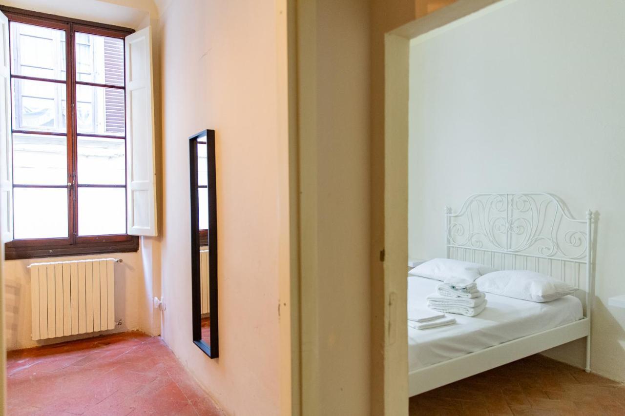 Charming Apartment By Bargello Museum ฟลอเรนซ์ ภายนอก รูปภาพ